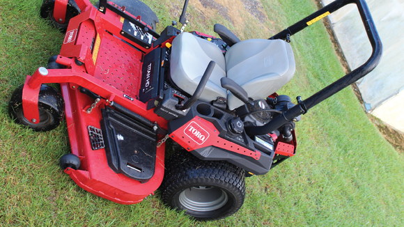 60in TITAN HD 2500 Series Riding Mower