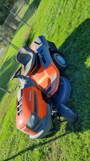 Husqvarna CTH19530 rear-collection ride-on lawn tractor