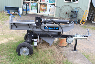 LOG SPLITTER 30 TON TRAILING WITH PETROL ENGINE