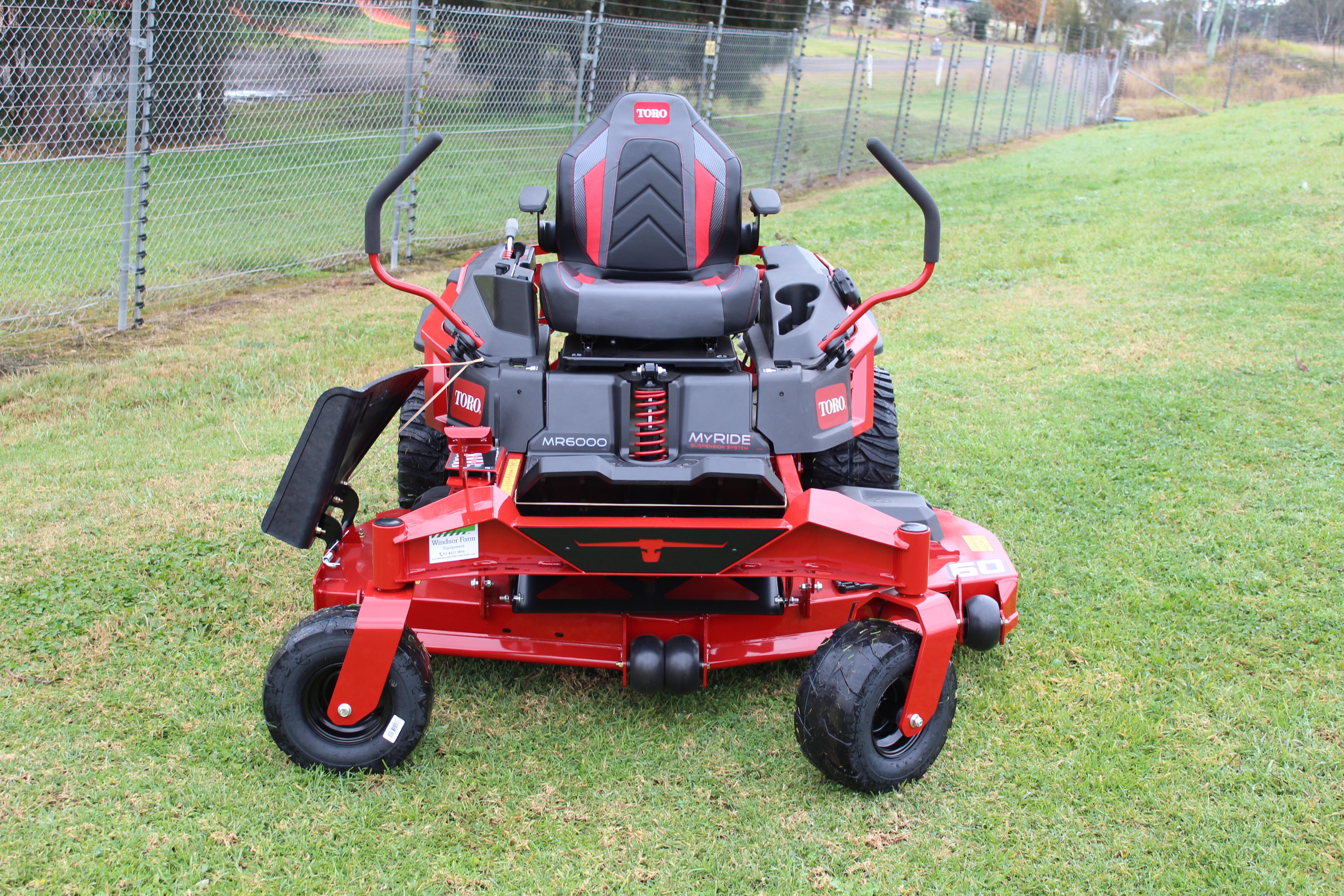 ZERO-TURN MOWER TORO TITAN MR6000 KAWASAKI 60" Fab Deck