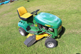 RIDE-ON MOWER COX LAWNBOSS