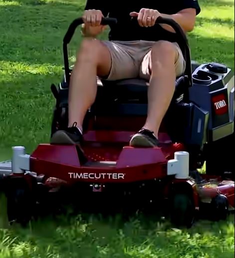$1500 DISCOUNT on TORO 42” (106.7 cm) TIMECUTTER® SS 4225